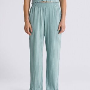 Vans Women's Ambrosy Pleated Wide Leg Pants Medium